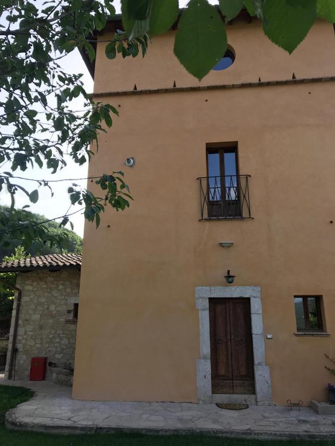 לינה וארוחת בוקר קאסקיה La Colombaia מראה חיצוני תמונה